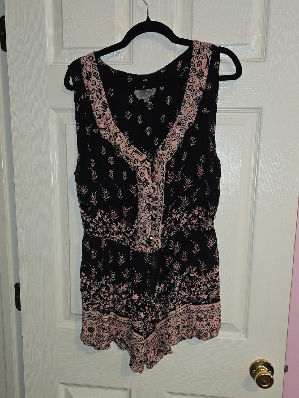 Ecote Black and Blush Floral Sleeveless Romper